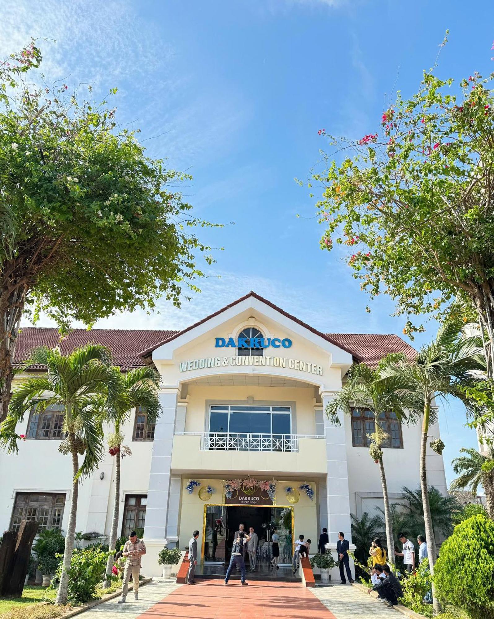 Dakruco Hotel Buon Ma Thuot Exterior foto
