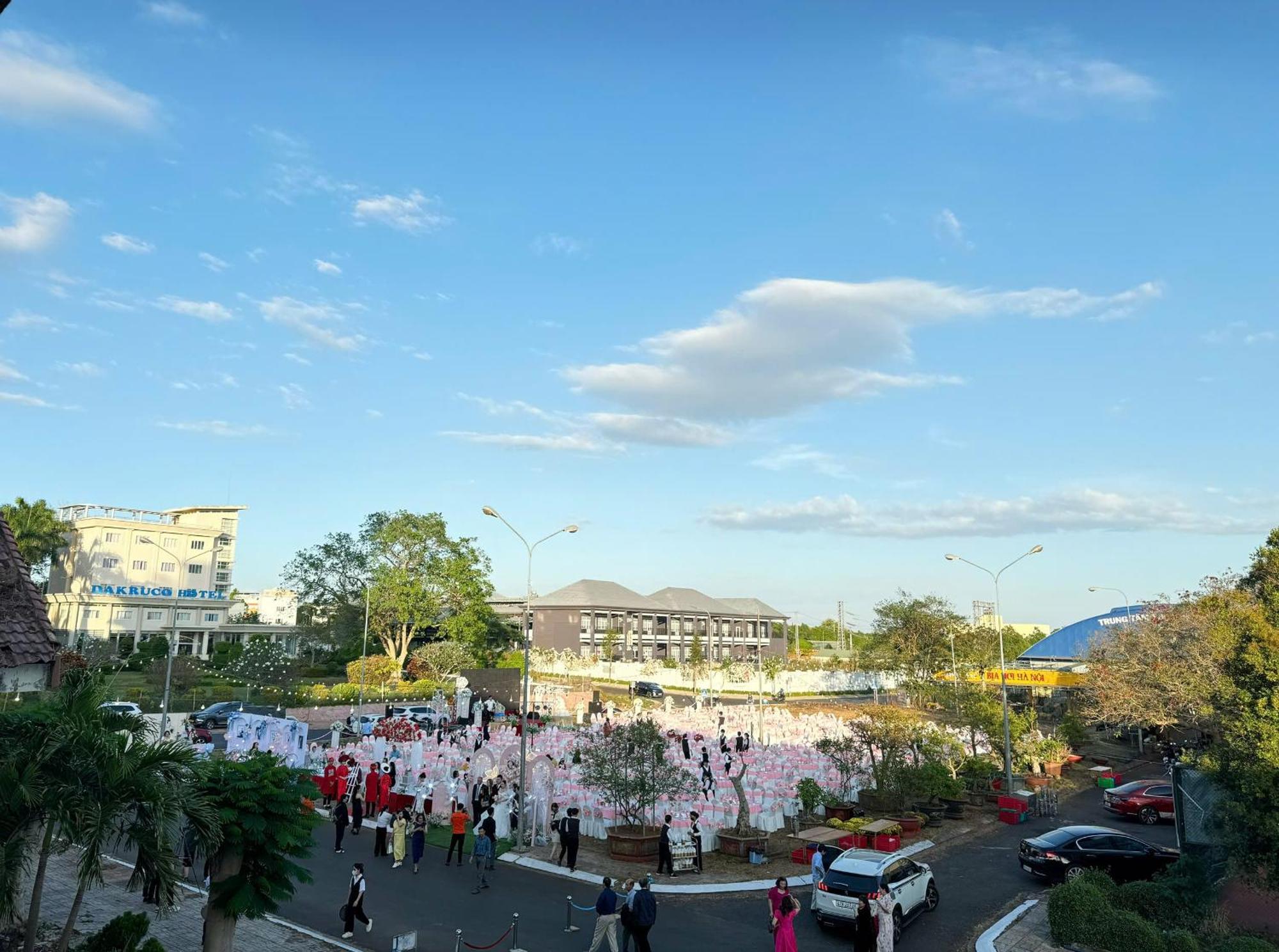Dakruco Hotel Buon Ma Thuot Exterior foto